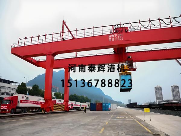 露天堆场作业集装箱龙门吊抗风防雨吗